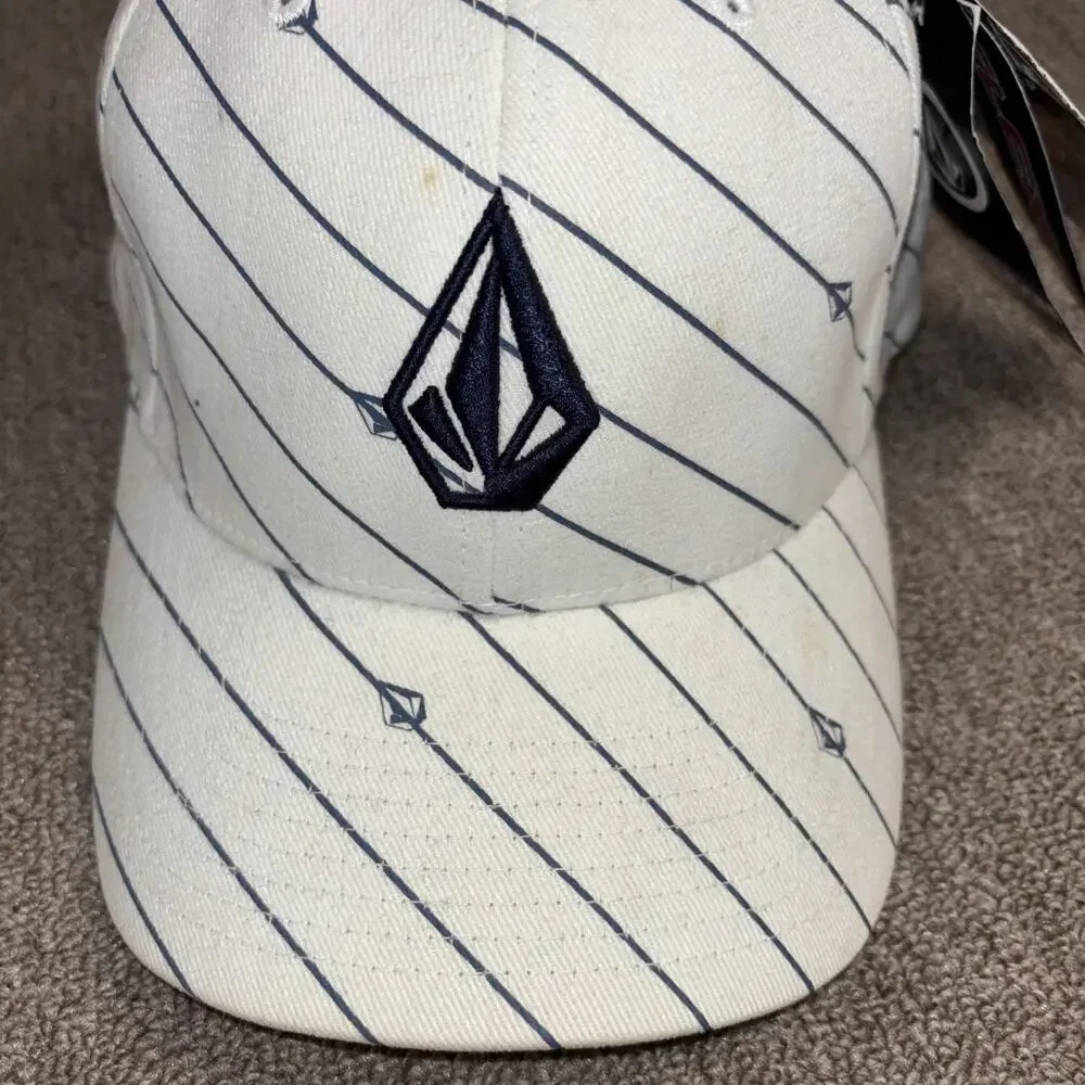 Y2K Volcom 2001 Baseball Hat Fitted S/M AOP White NWT